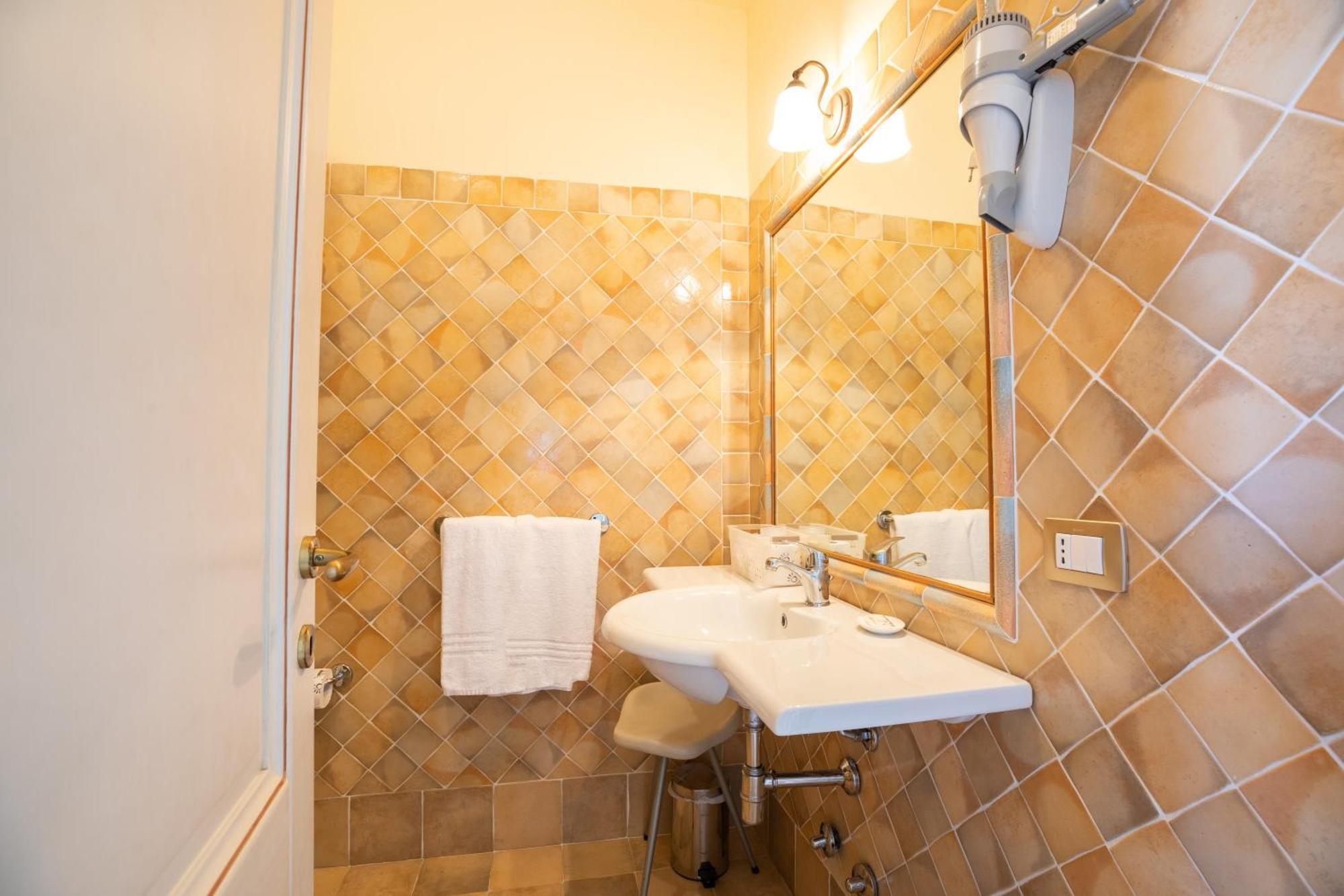 Daniel Hotel 3*
